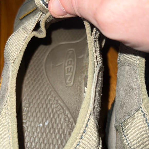 Gently worn men’s Keens - Picture 8 of 13